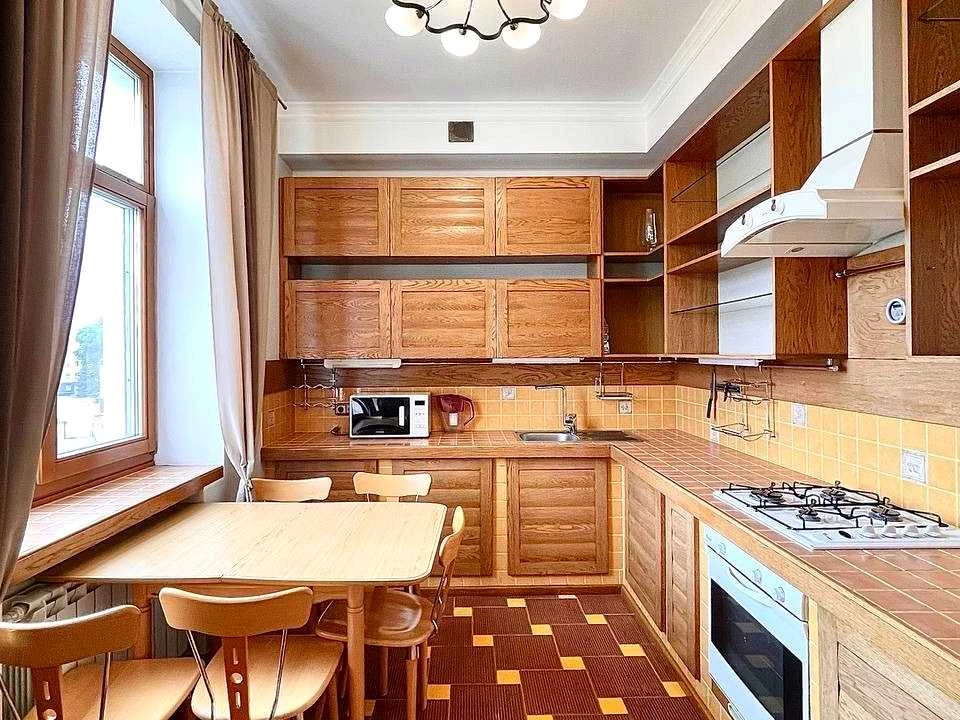 Квартира. Киев, Круглоуниверситетская улица