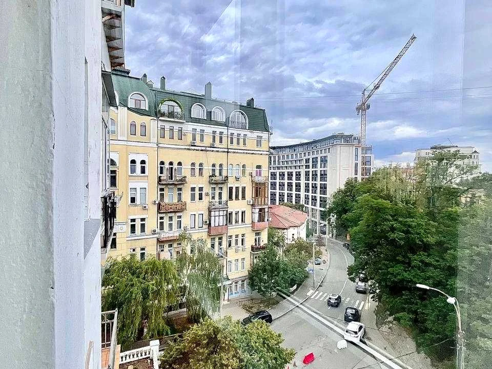 Квартира. Киев, Круглоуниверситетская улица