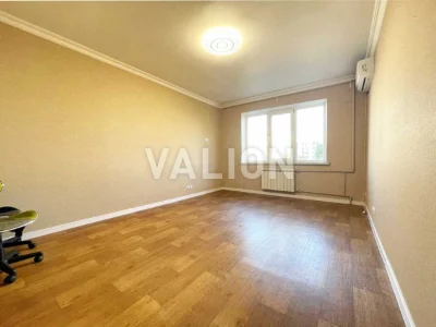 For Sale: 3-bedroom apartment (70 sq m) in Kyiv, Dniprodvyzh district