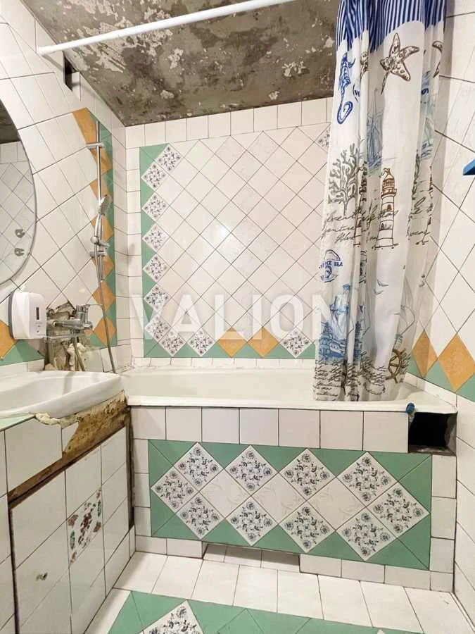 For Sale: 3-bedroom apartment (70 sq m) in Kyiv, Dniprodvyzh district