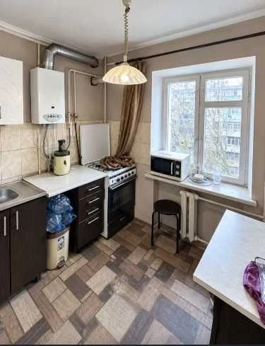 For sale 3-room apartment, Prospect of Science, metro 23 August. Pavlov.