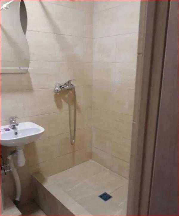 Selling 1 room studio apartment in an industrial area.