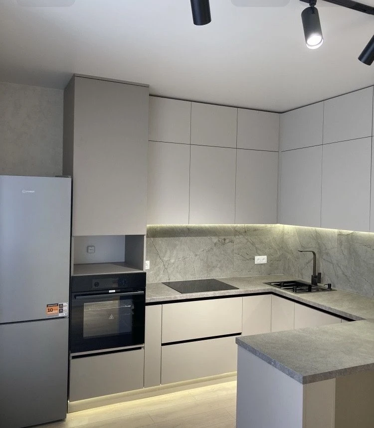 Selling a 2-bedroom apartment 58 sq m in the Mira residential complex