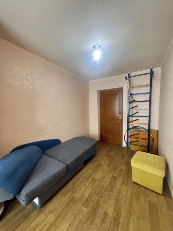 Продам 2 кім.кв.проспект Богдана Хмельницького,Тітова