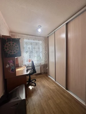 Продам 2 кім.кв.проспект Богдана Хмельницького,Тітова