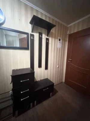 Продам 2 кім.кв.проспект Богдана Хмельницького,Тітова