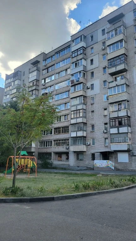Продам 1-комнатную квартиру в кирпичном доме на ЖМ  Северный