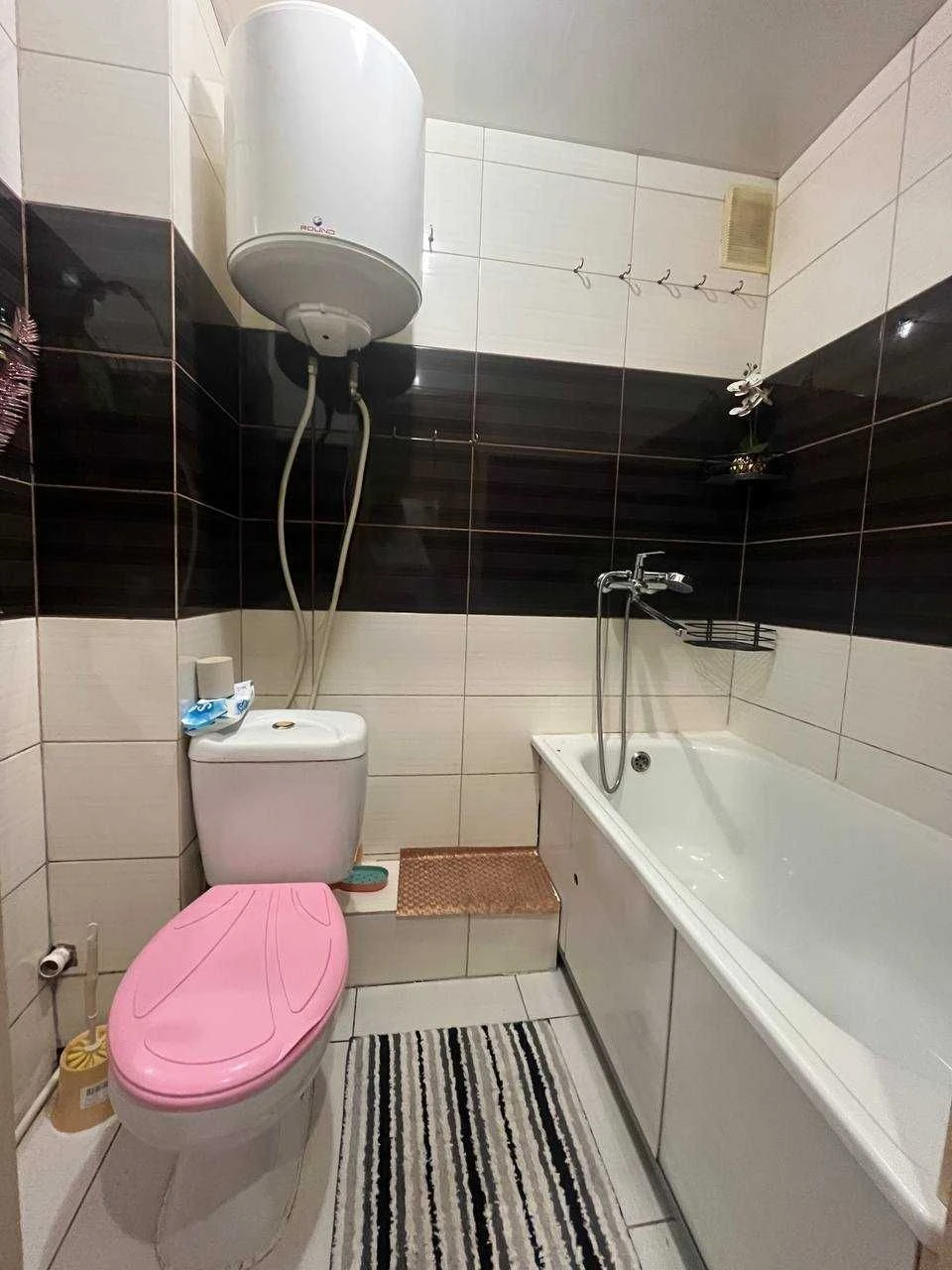 Продам 1 кімнатну  квартиру с ремонтом пр. Поля (Кірова) Пар