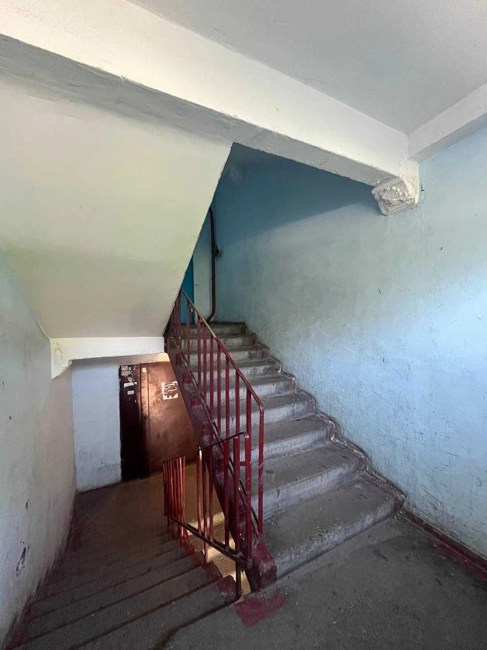Продам 1 кімнатну  квартиру с ремонтом пр. Поля (Кірова) Пар