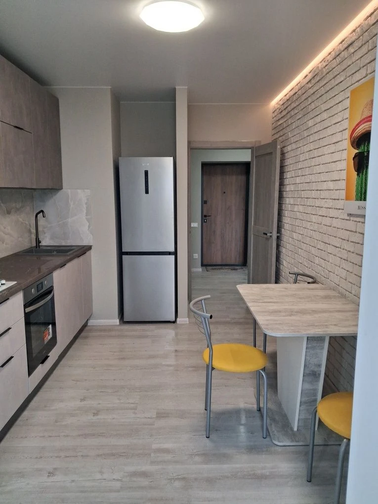 Продам квартиру 42м² ЖК Счастливый 2! Газ! Ремонт! Дафы!
