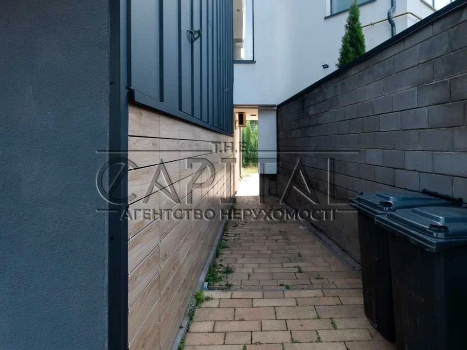 Дом. Киев, улица Николая Соловцова