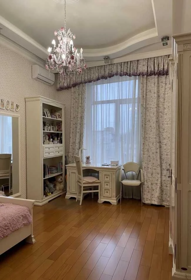 Baz-05 Продам 3-х кімнатну квартиру в елітному комплексі біл
