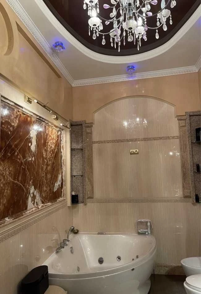 Baz-05 Продам 3-х кімнатну квартиру в елітному комплексі біл