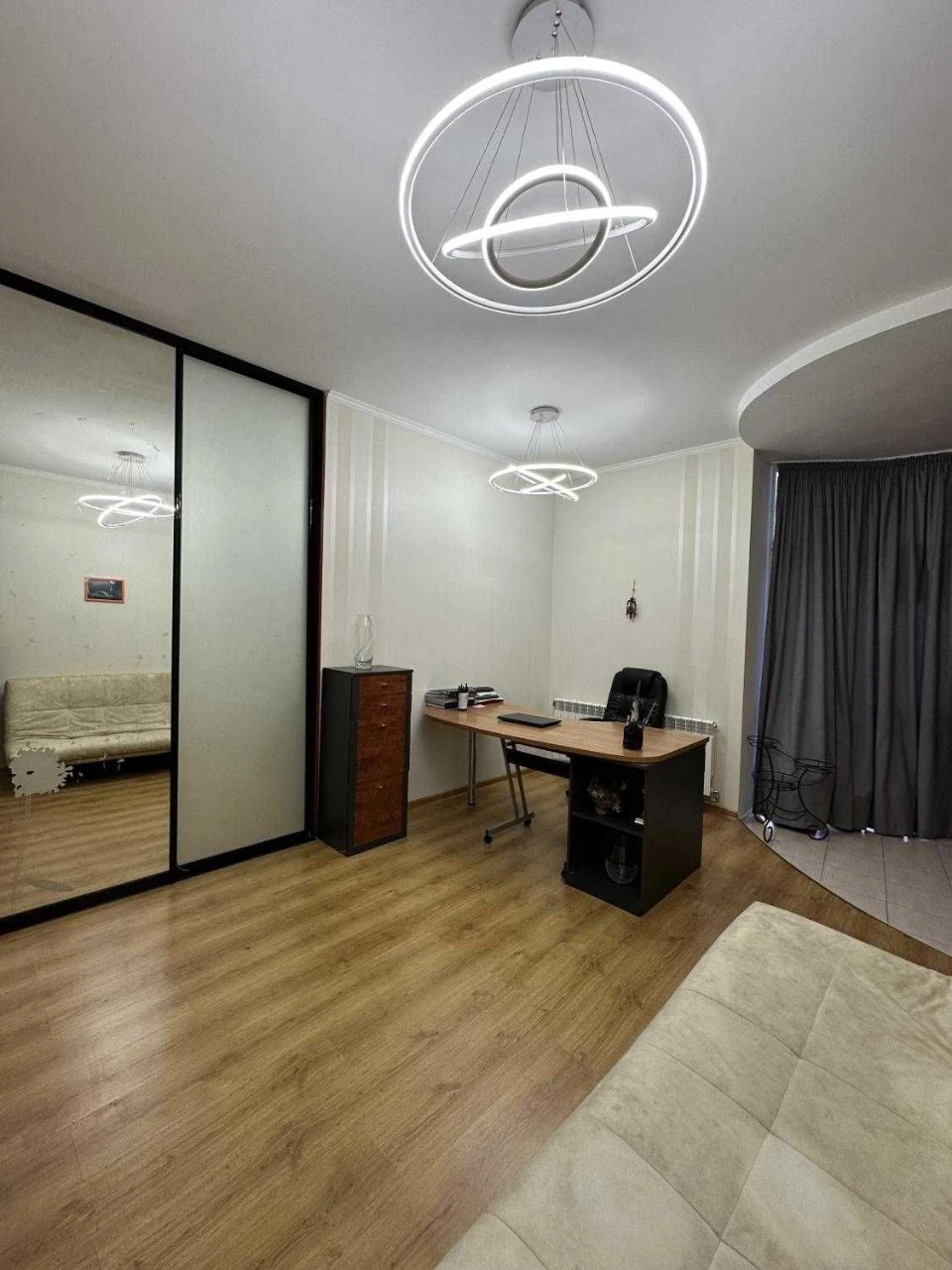 For Sale: 2-bedroom apartment with renovation, 78 sq.m, in the "Seven Samurai" residential complex