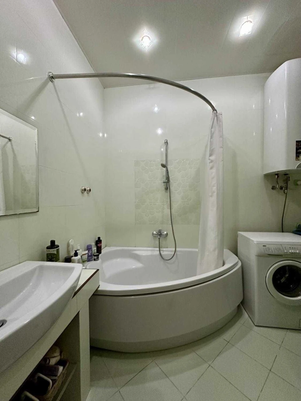 For Sale: 2-bedroom apartment with renovation, 78 sq.m, in the "Seven Samurai" residential complex