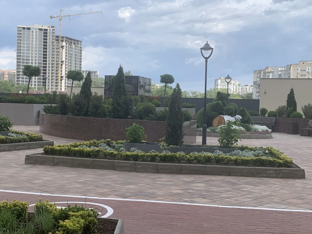 Sale of a 2-bedroom apartment in a new complex near