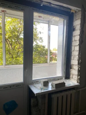 Selling a 3-room apartment on the 2nd floor in a brick building