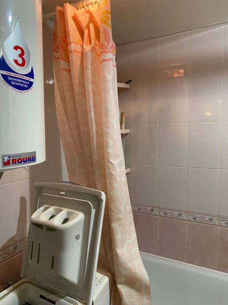 Selling a 3-room apartment on the 2nd floor in a brick building