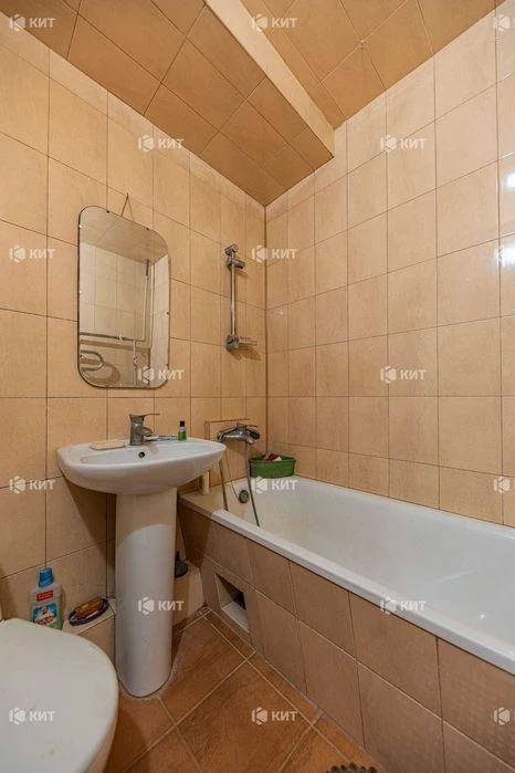 1 room 54m2 Saltovka (Barab., Ukraine), Poznanskaya ul. 2, RE-13393