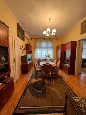 Продаж 4.кім.квартири в центральній частині міста вул. Берче