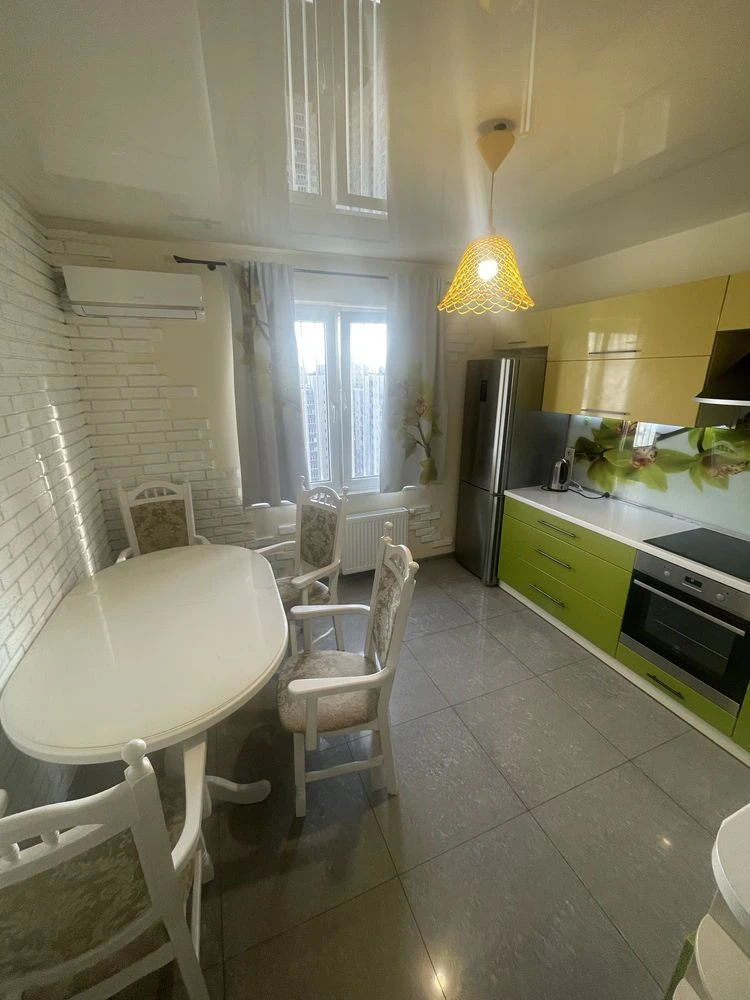 Продажа 2-комнатной квартиры в ЖК "Милославичі"
