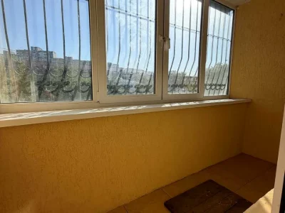 Квартира. Миколи Закревського, 1
