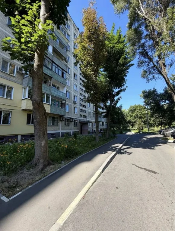 Продаж 2к квартири на ж/м Клочко Янтарна поруч Караван