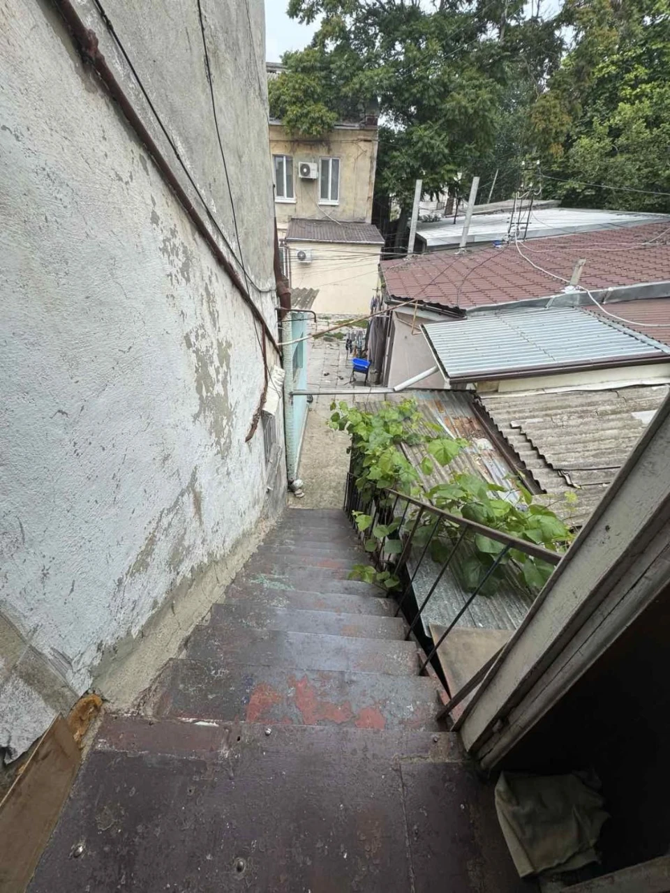 Продам 2-к квартиру з АГВ та горищем на Б. Хмельницького(3-1