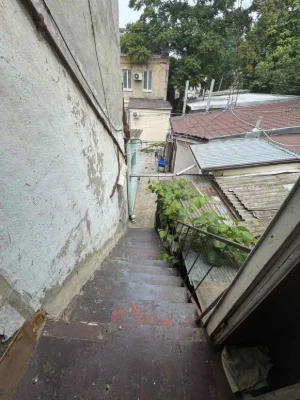 Продам 2-к квартиру з АГВ та горищем на Б. Хмельницького(3-1