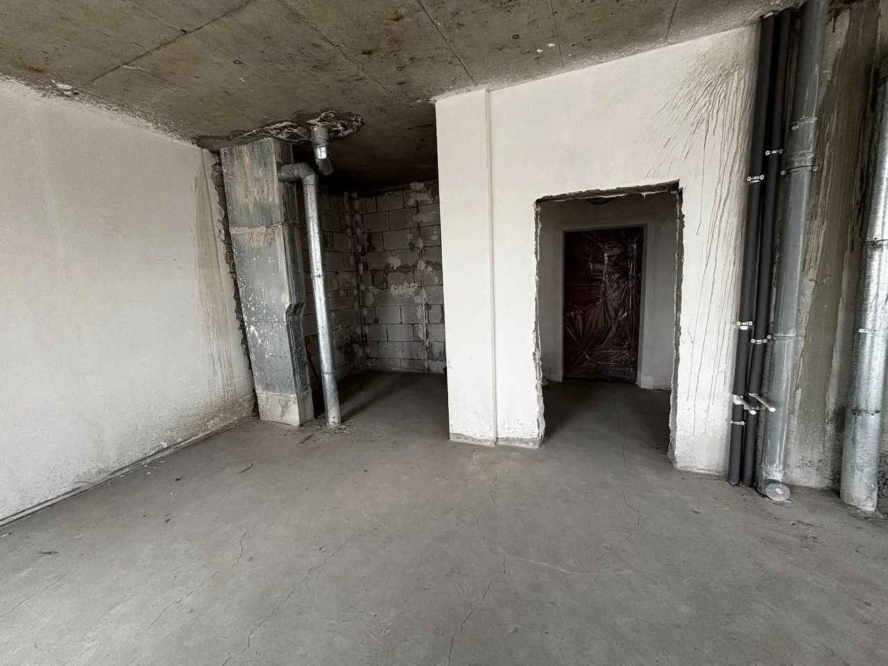 2 Rooms on Екатерининская Street, Central Train Station