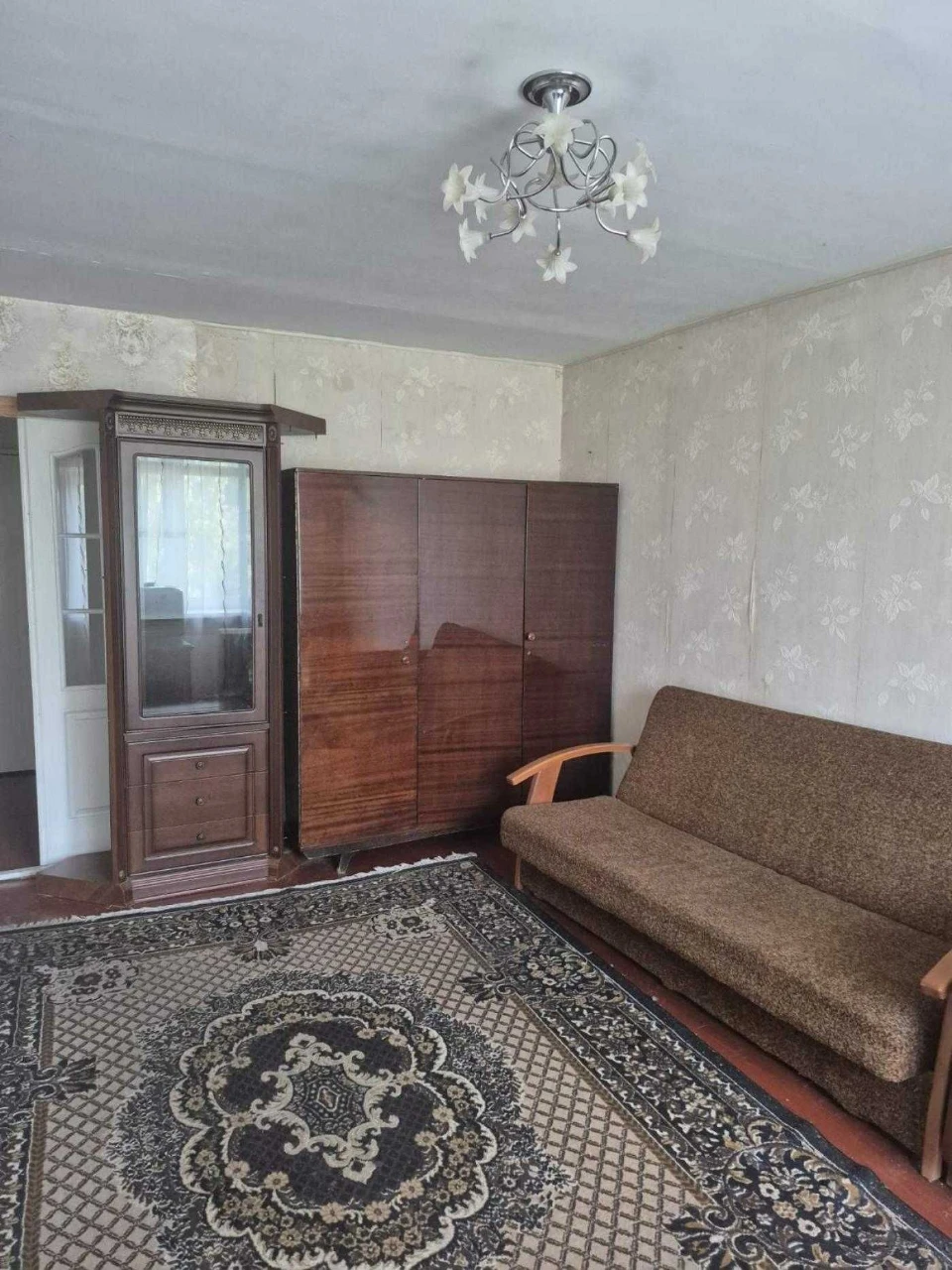 Продам 1 ком. квартиру пр. Добровольского