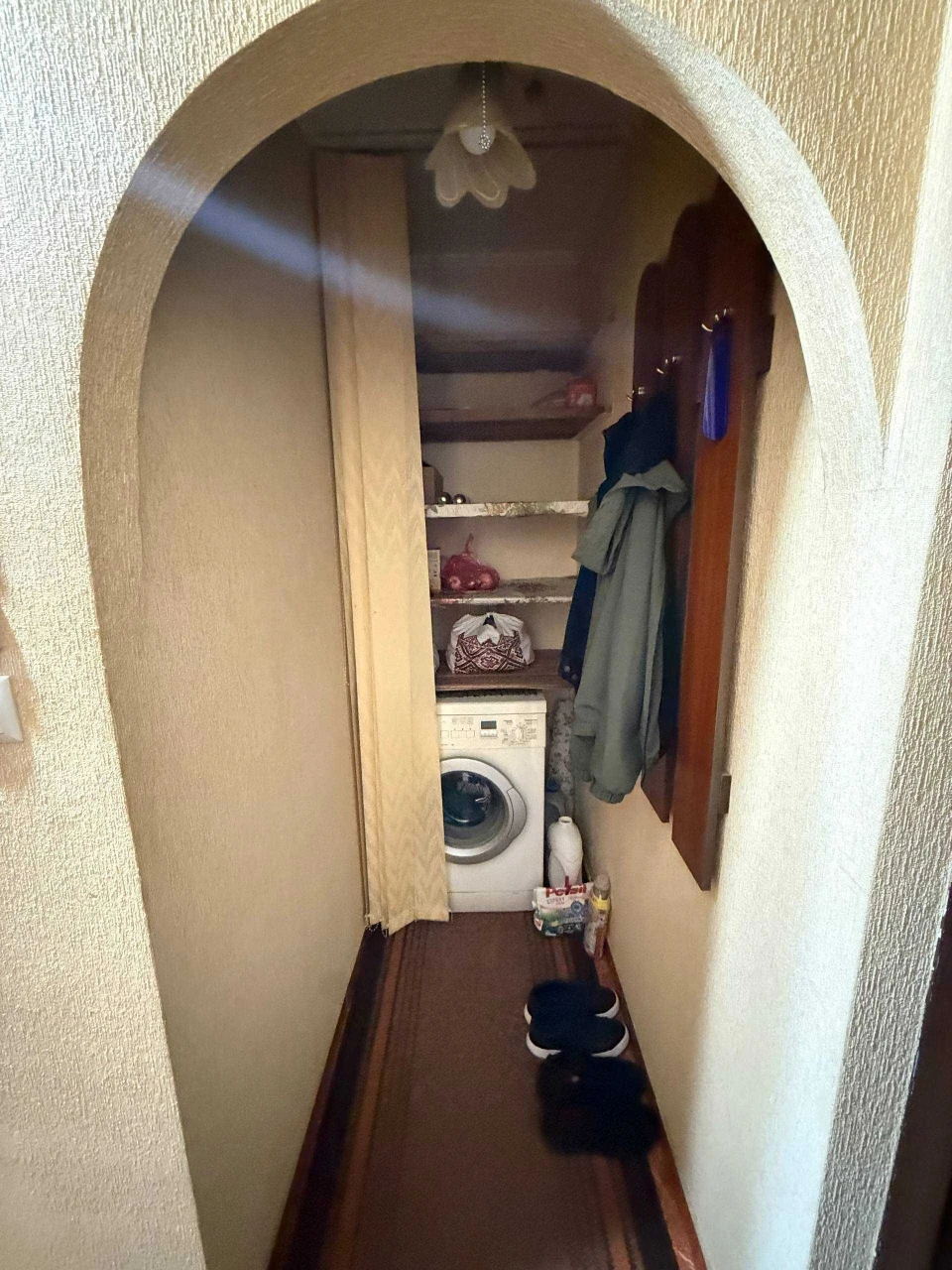 One-bedroom apartment in Zamość, middle floor, for sale