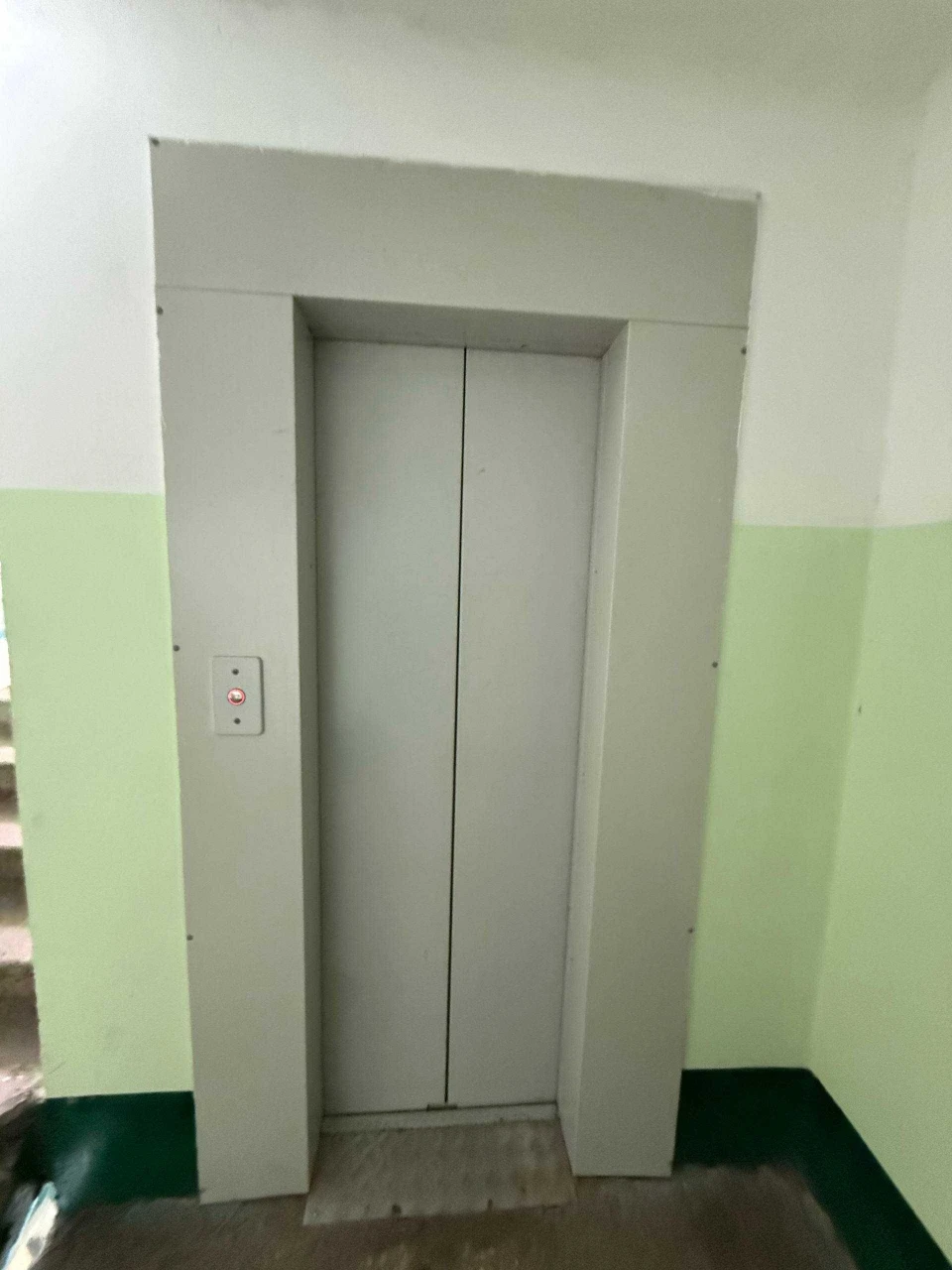 One-bedroom apartment in Zamość, middle floor, for sale