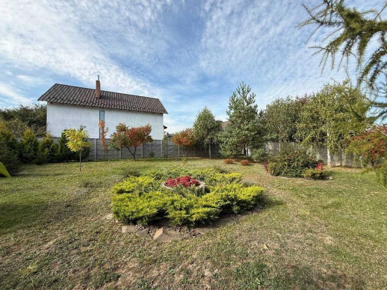 Land for sale in Pyrogovo, with utility connections