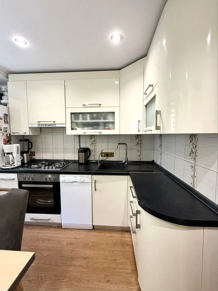 ПРОДАЖ‼️ 2 кімнатна квартира‼️ Чешка! Р-н Центр. Укомплектов