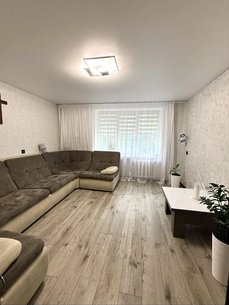 ПРОДАЖ‼️ 2 кімнатна квартира‼️ Чешка! Р-н Центр. Укомплектов
