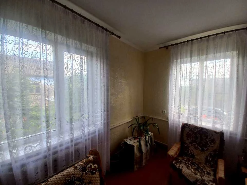 House. Novydvirska Street, Riven
