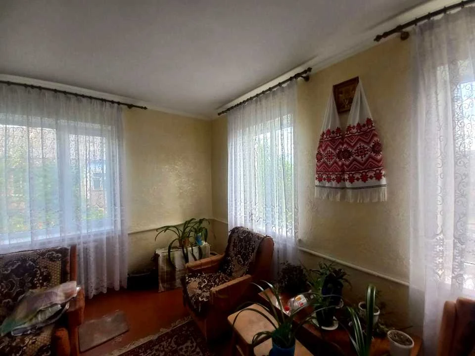 House. Novydvirska Street, Riven