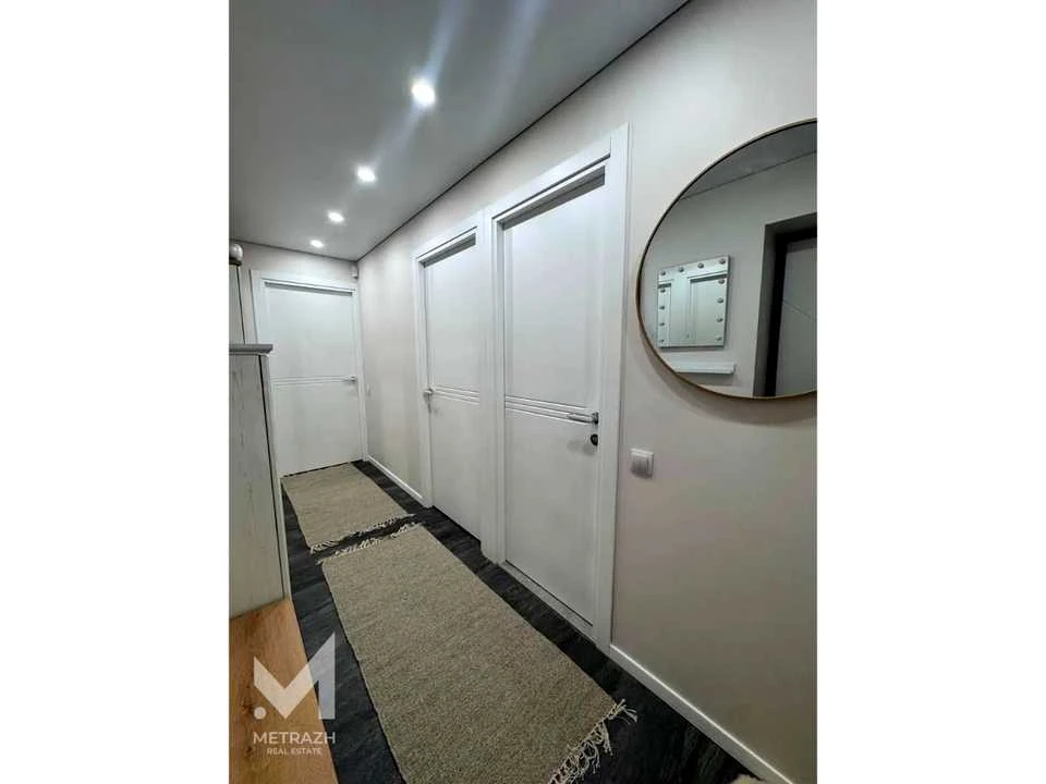 Apartment. Naukі просп.