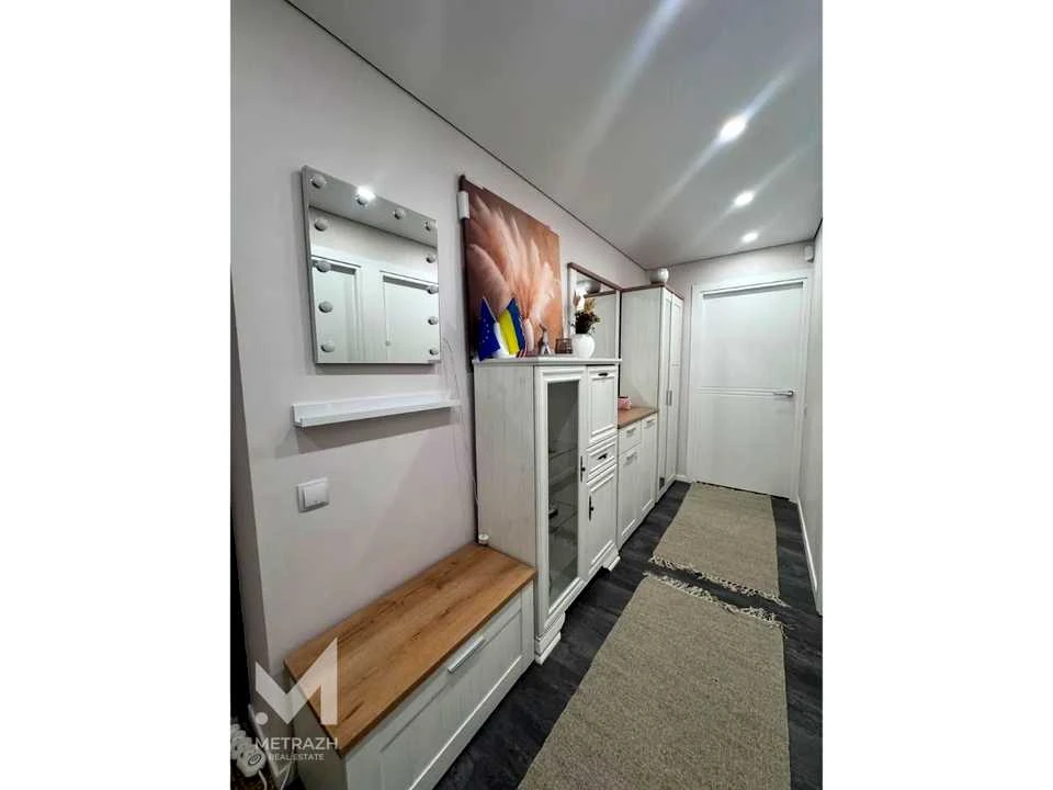 Apartment. Naukі просп.
