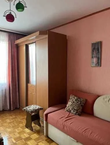 Продається 3-кімнатна квартира, Полтавський шлях, метро "Холодна гора".