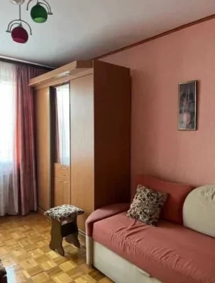 Продається 3-кімнатна квартира, Полтавський шлях, метро "Холодна гора".