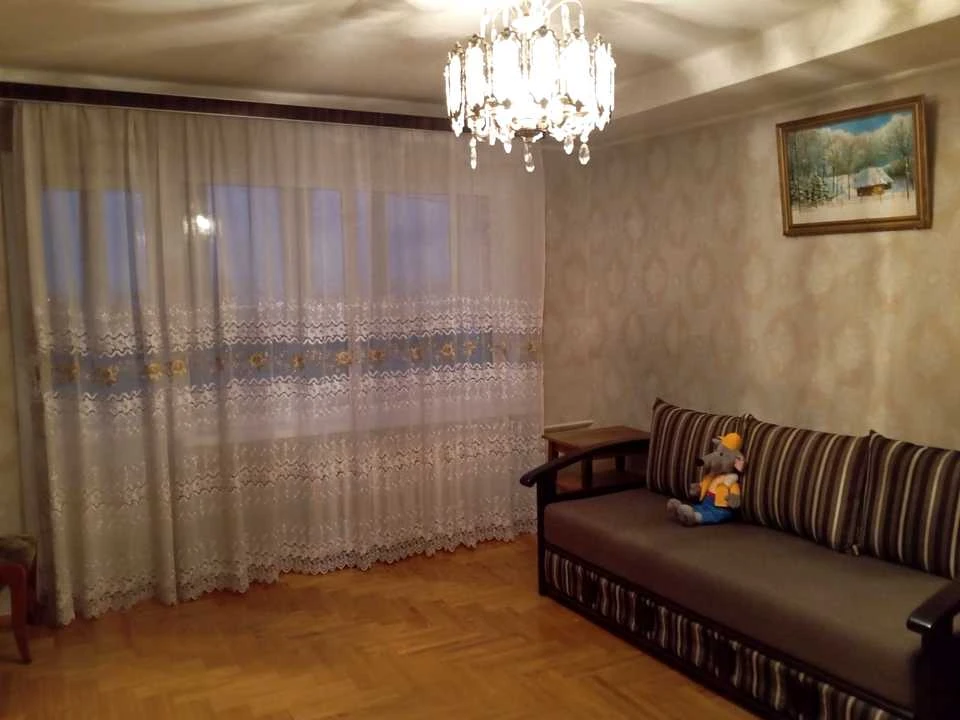 Квартира. Киев, Кириловская улица