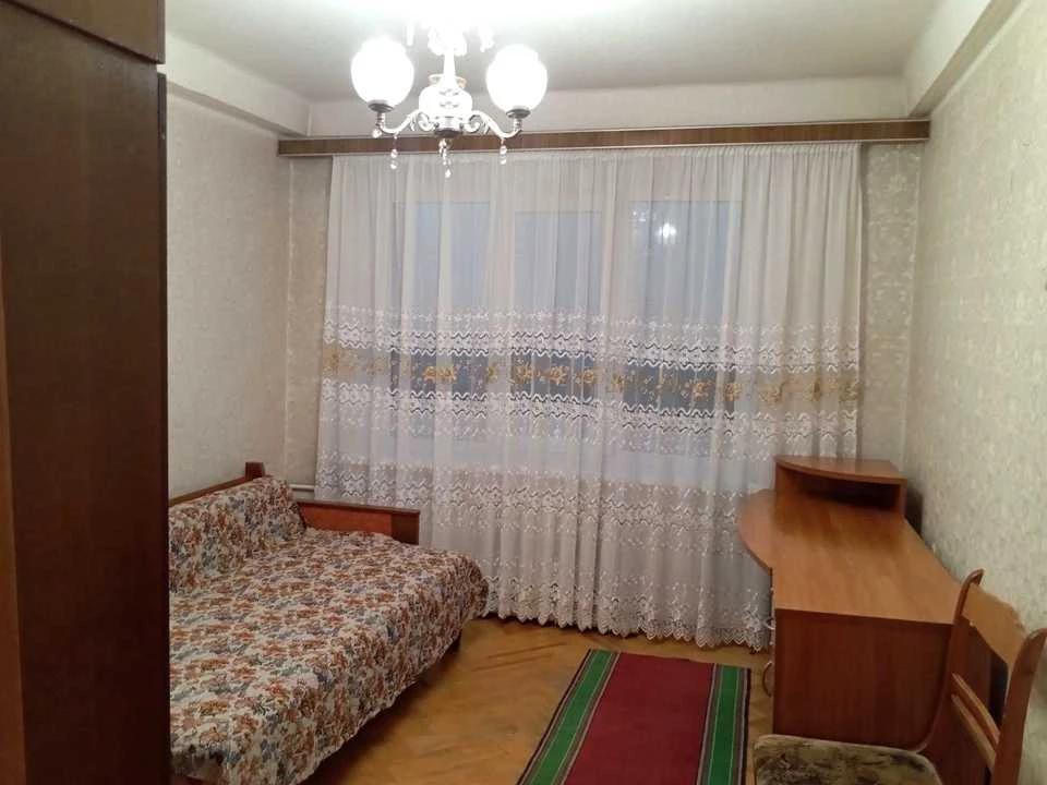 Квартира. Киев, Кириловская улица