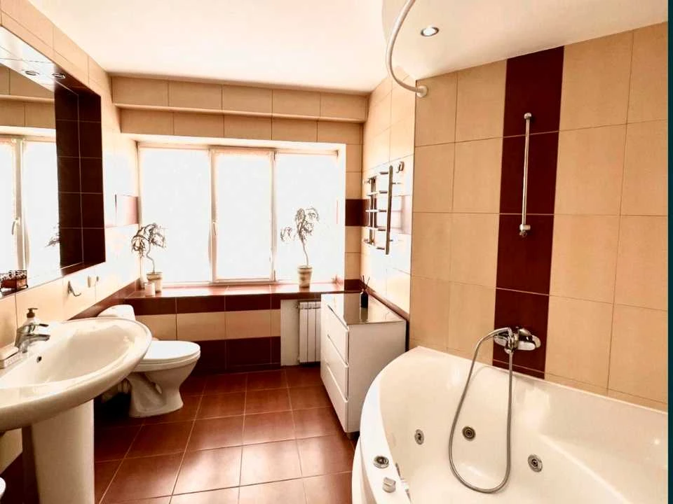 Apartment. Lesya Ukrainy Blvd, Kyiv