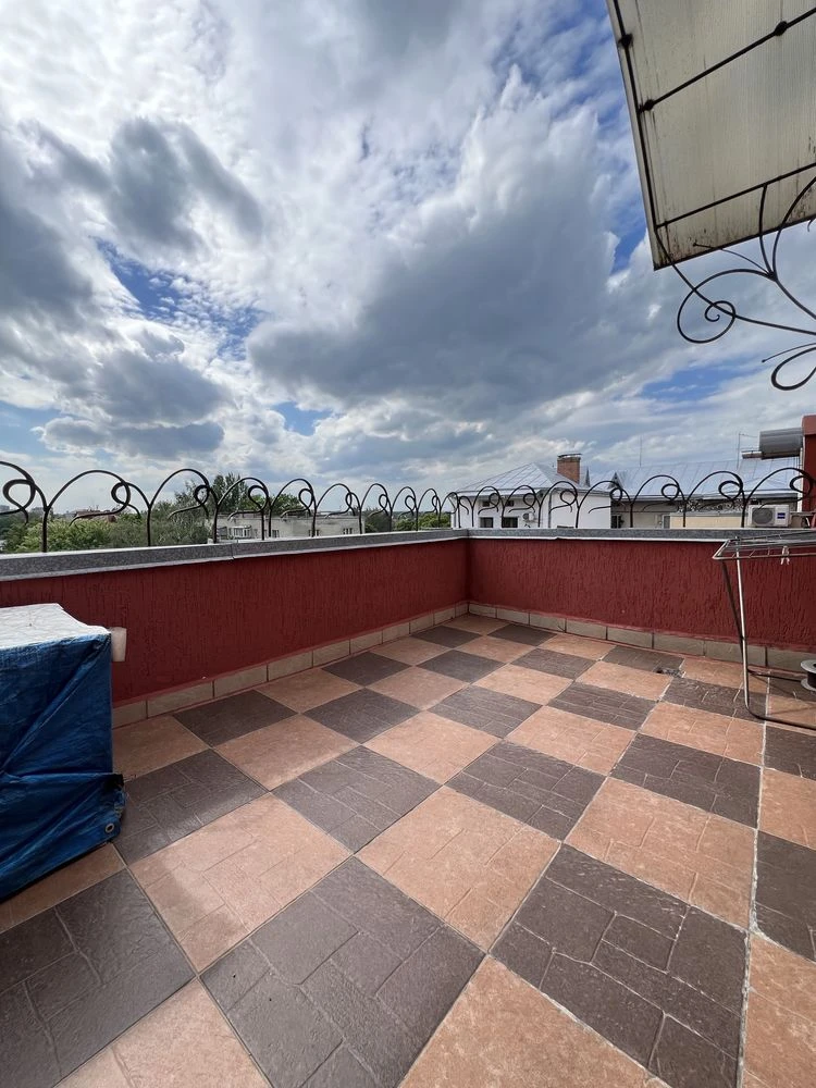 4 room apartment 140 sq m with renovation, two-level, Frankivsky district