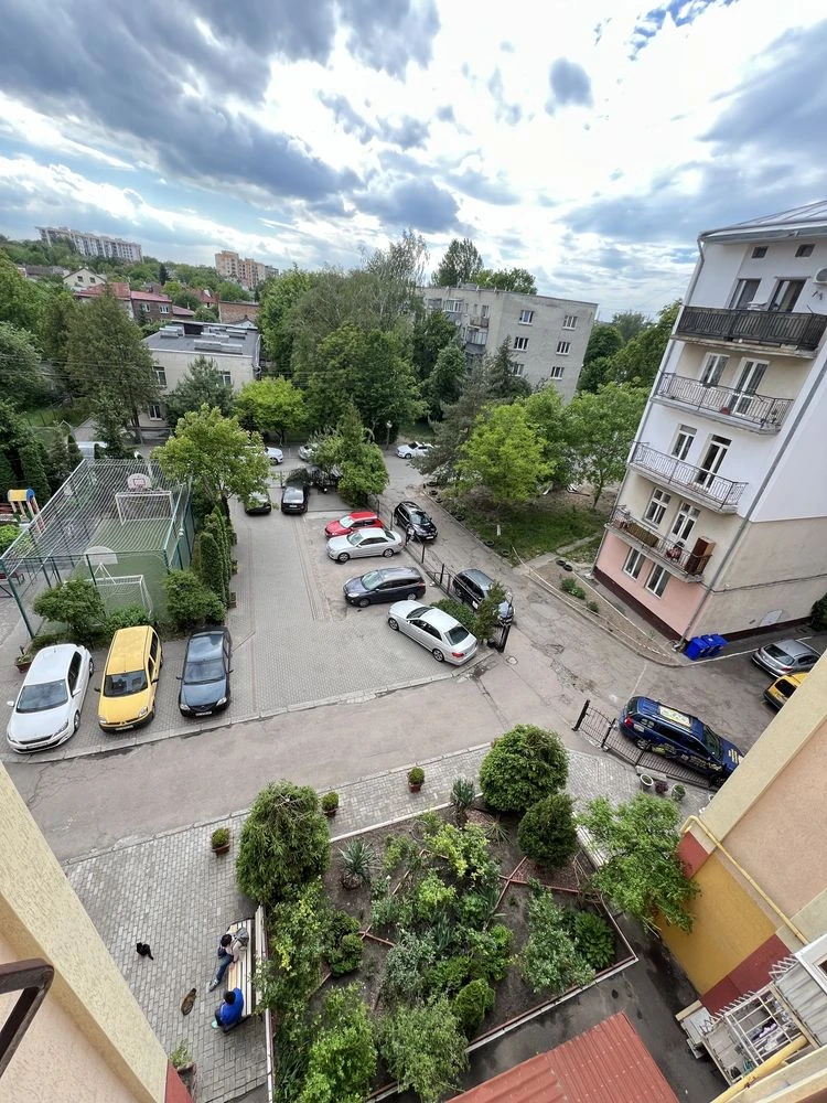 4 room apartment 140 sq m with renovation, two-level, Frankivsky district