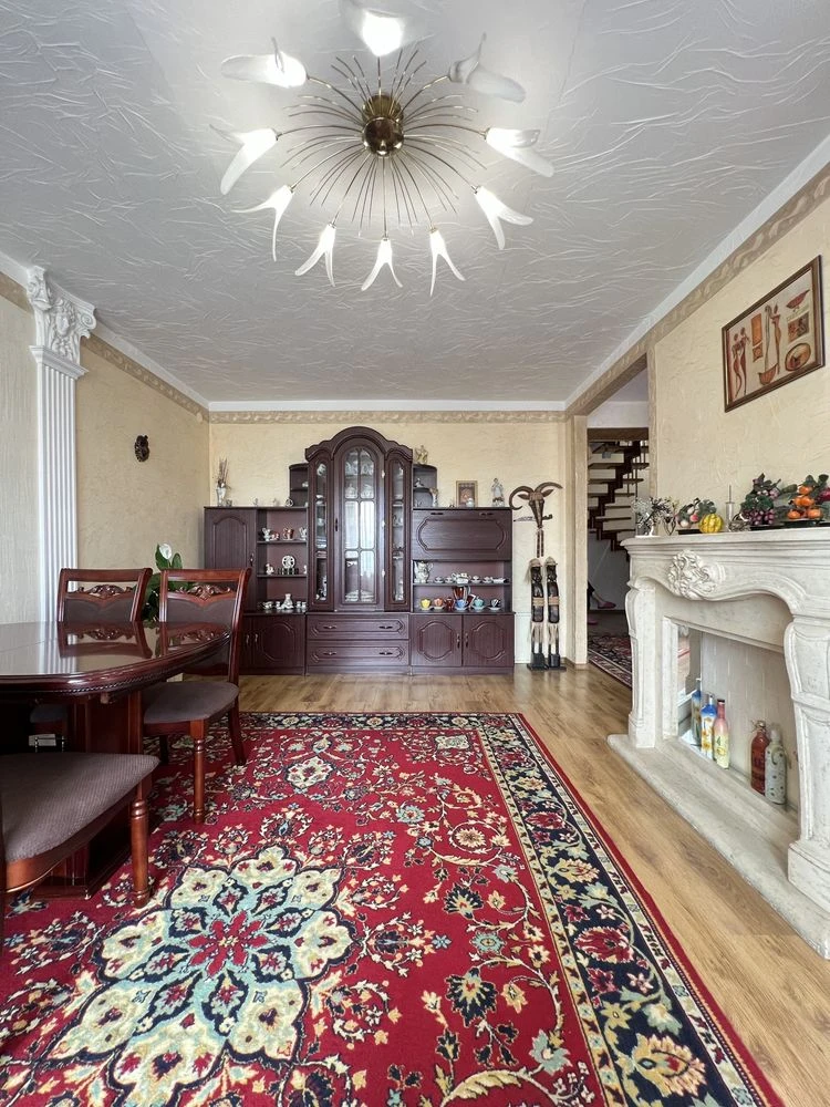 4 room apartment 140 sq m with renovation, two-level, Frankivsky district