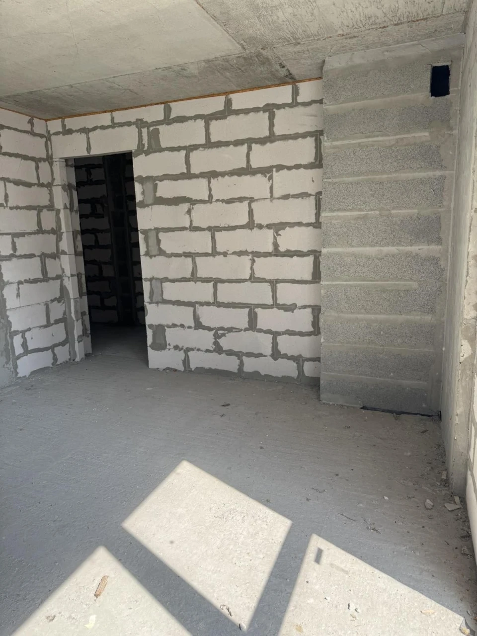 Riel sity apartment