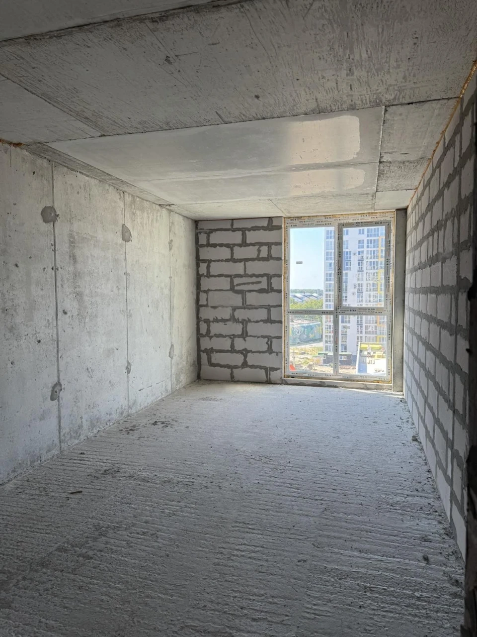 Riel sity apartment